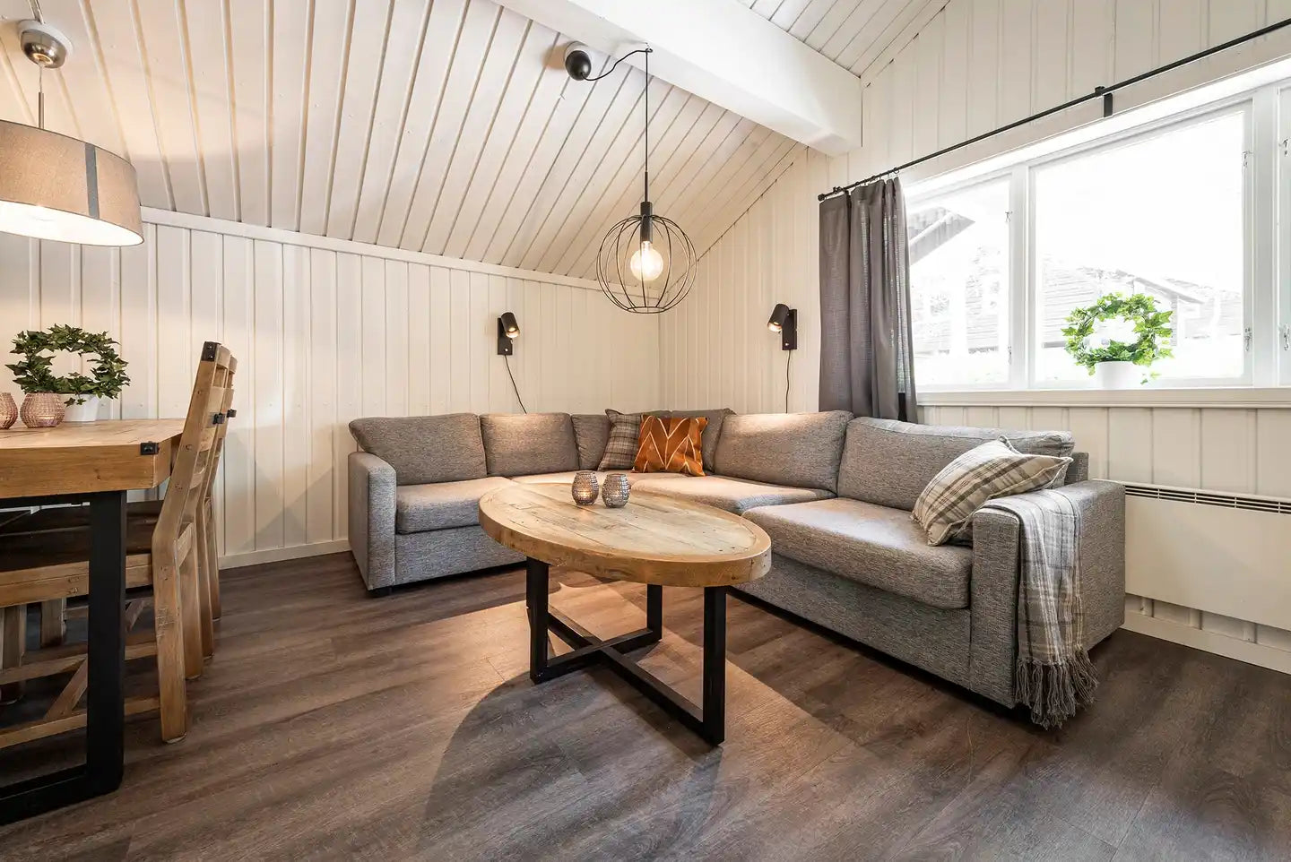 Stugor Bruna byn: 2100kr/person